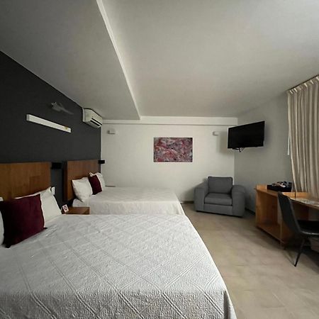 Hotel Clarum 101 Zapopan Exteriör bild